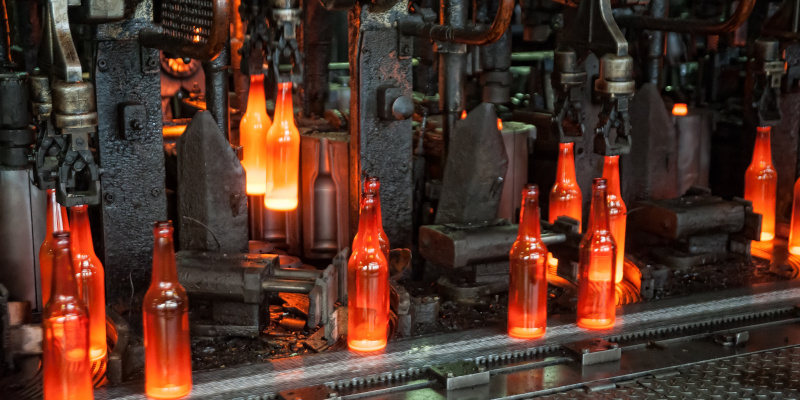 How Refractory Material Quality Impacts Glass Manufacturing